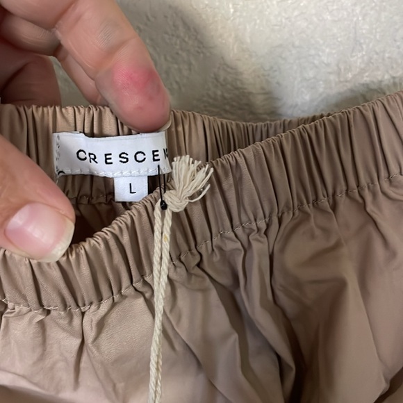 Crescent taupe off the shoulder women’s crop top - Picture 6 of 6